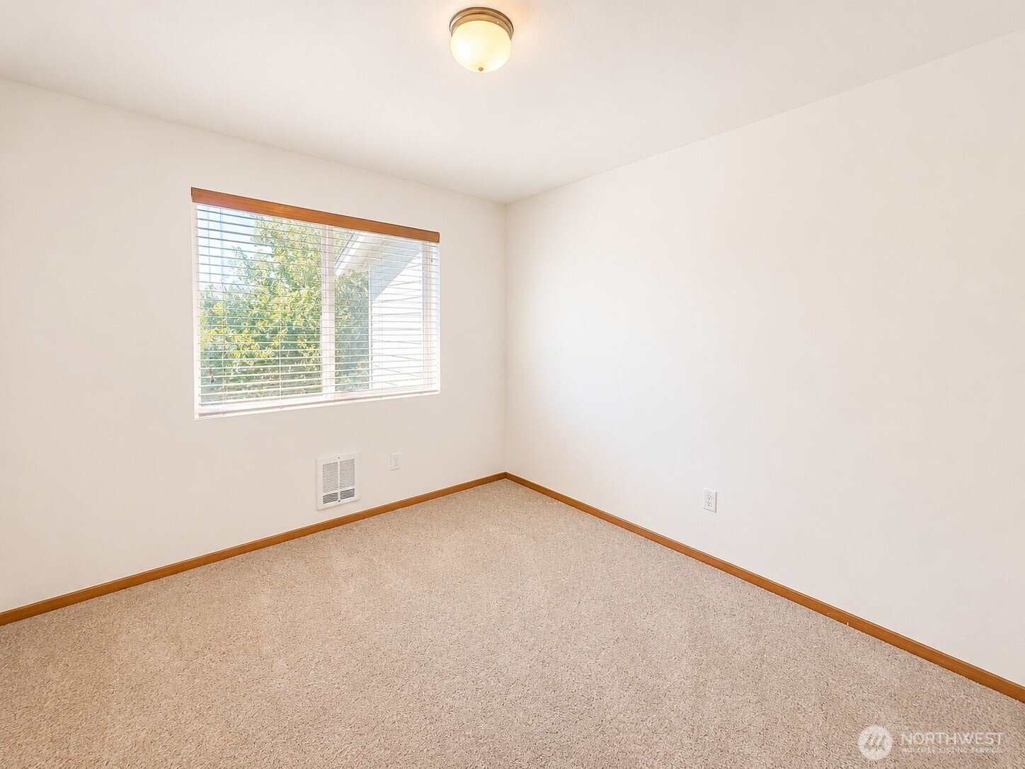 4002 82nd Avenue Property Photo 28