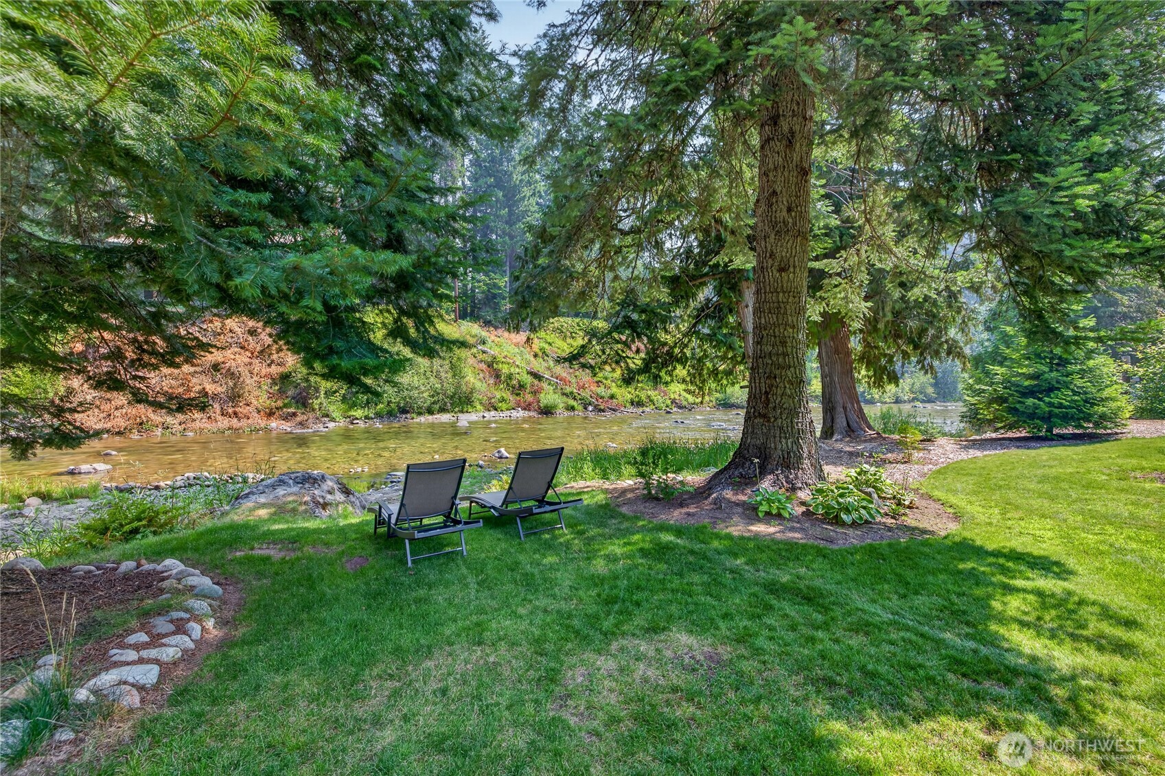 2303 Pine Tree Road Property Photo 4