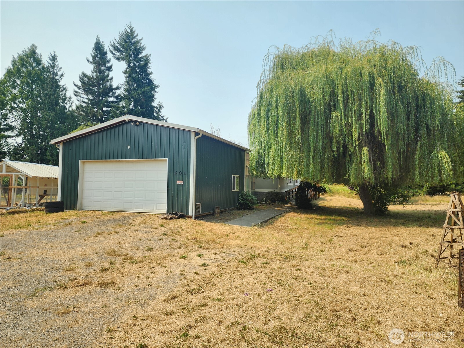 501 W 7th Street Property Photo 8