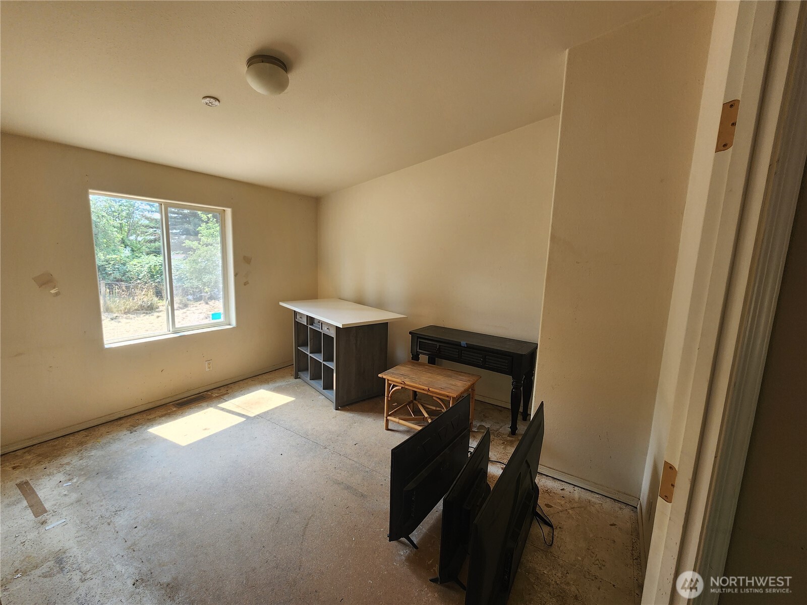 501 W 7th Street Property Photo 23