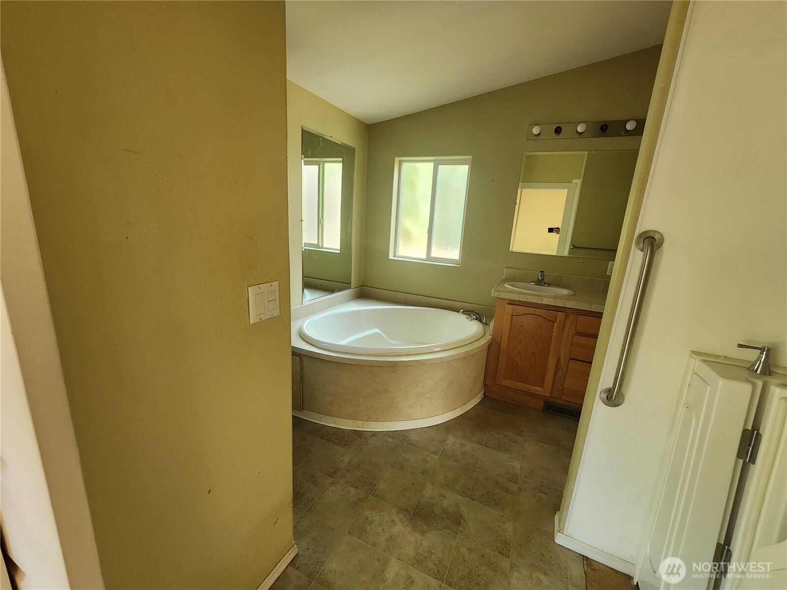 501 W 7th Street Property Photo 30