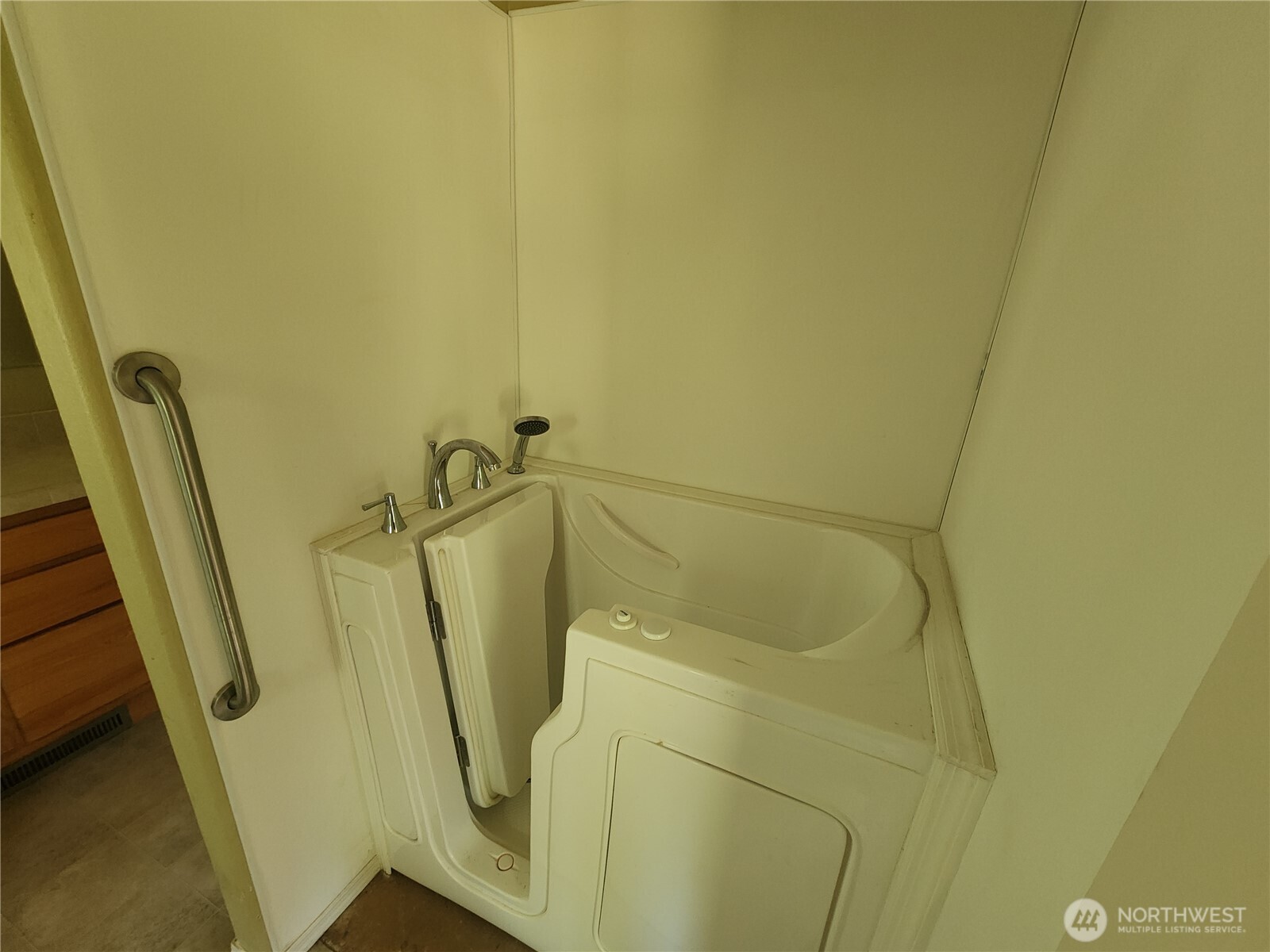 501 W 7th Street Property Photo 33