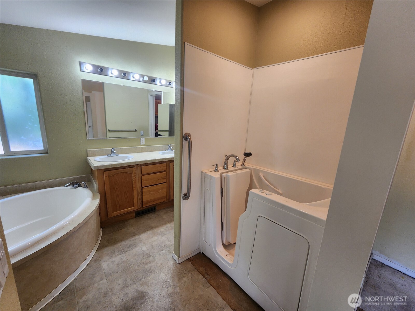 501 W 7th Street Property Photo 35