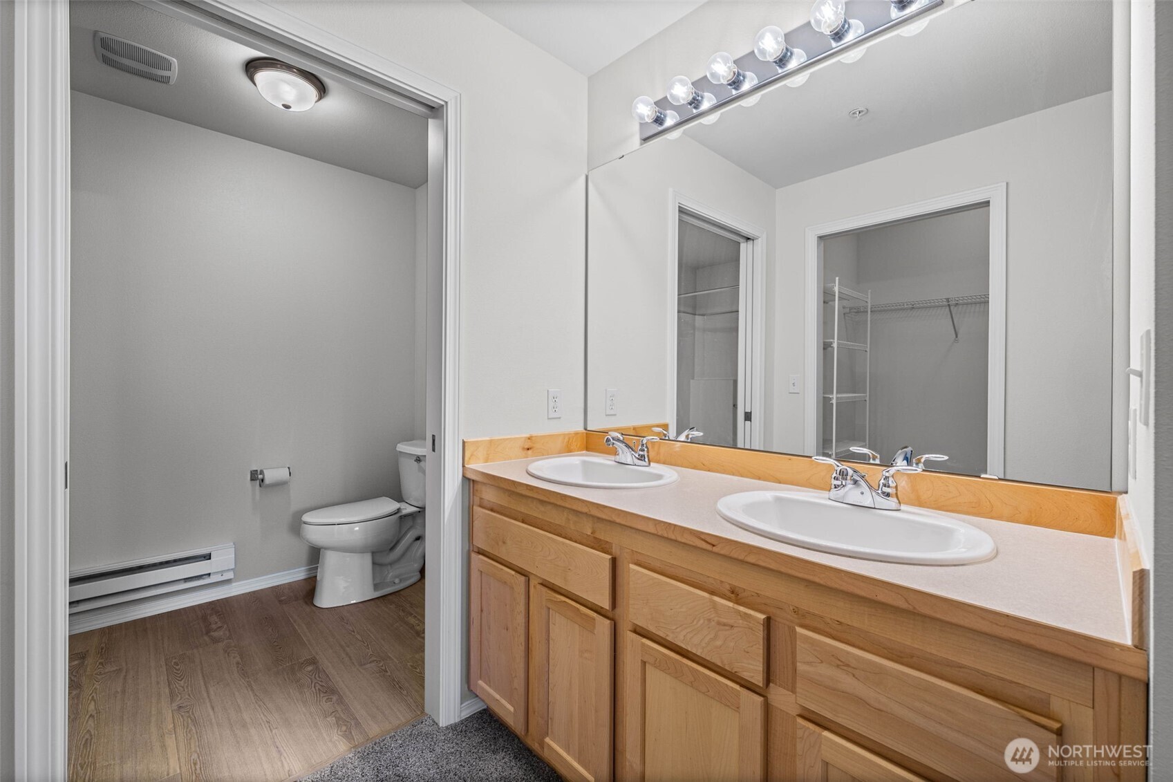 1131 63rd Street B Property Photo 14