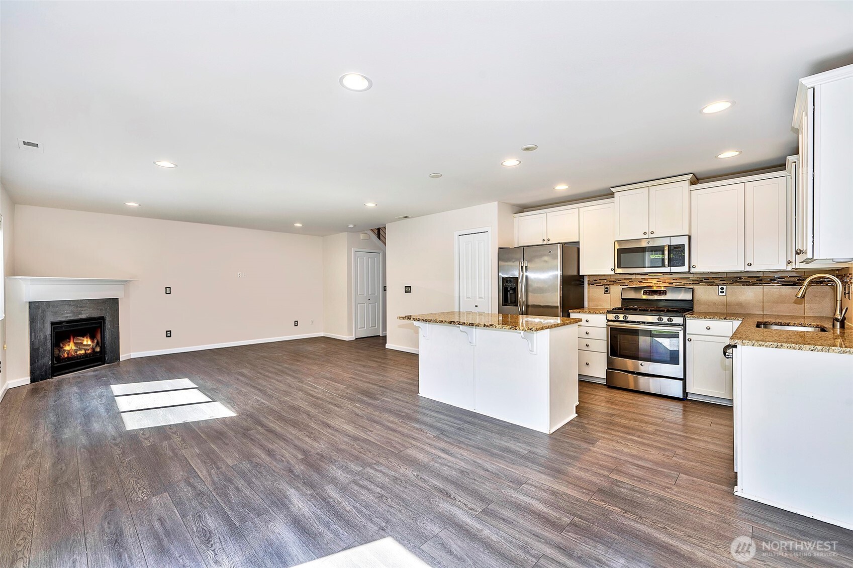 20231 4th Place Property Photo 13