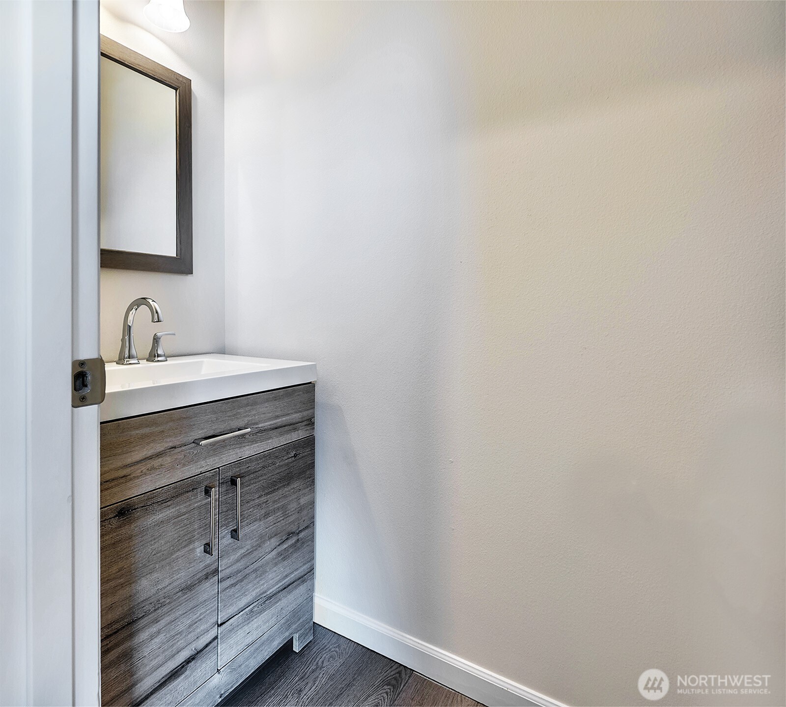 20231 4th Place Property Photo 15