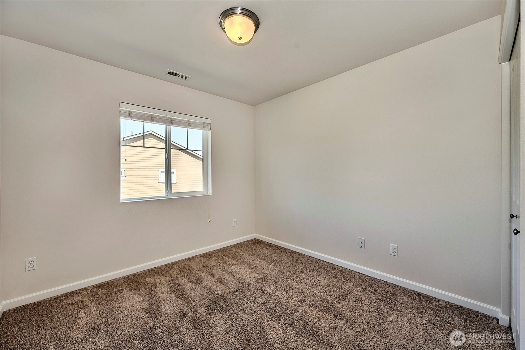 20231 4th Place Property Photo 21