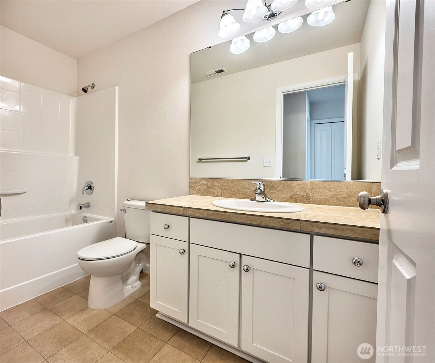20231 4th Place Property Photo 22