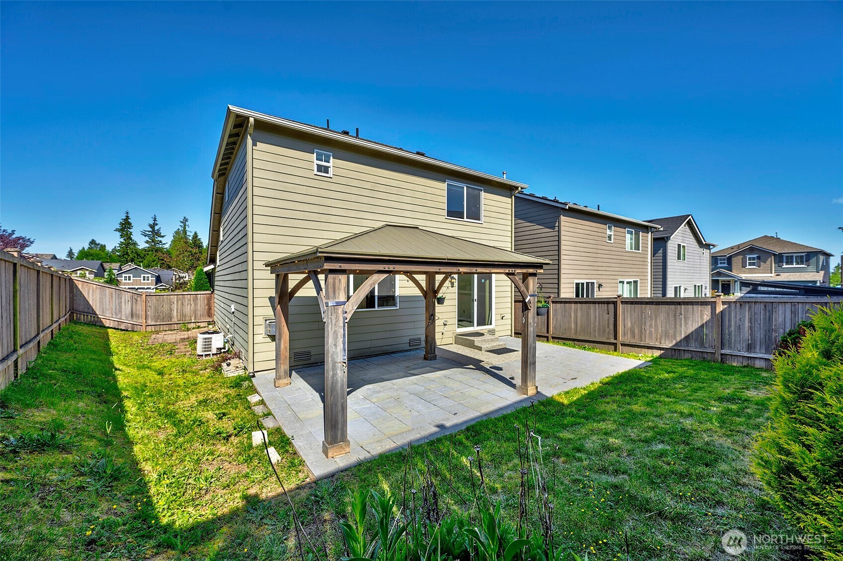 20231 4th Place Property Photo 26