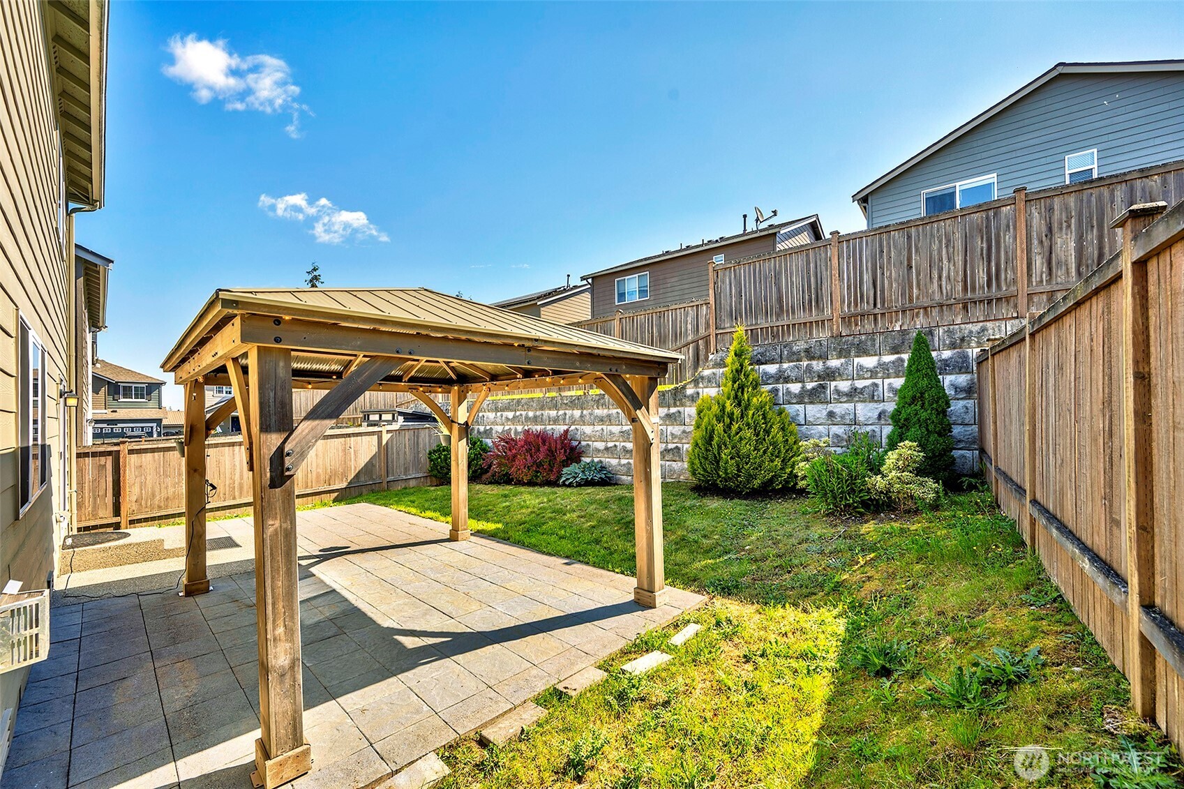 20231 4th Place Property Photo 27