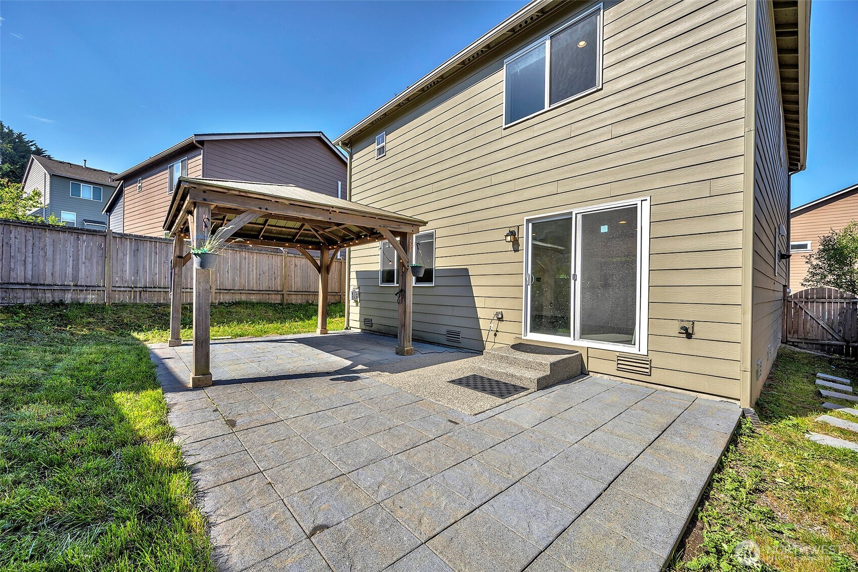 20231 4th Place Property Photo 28