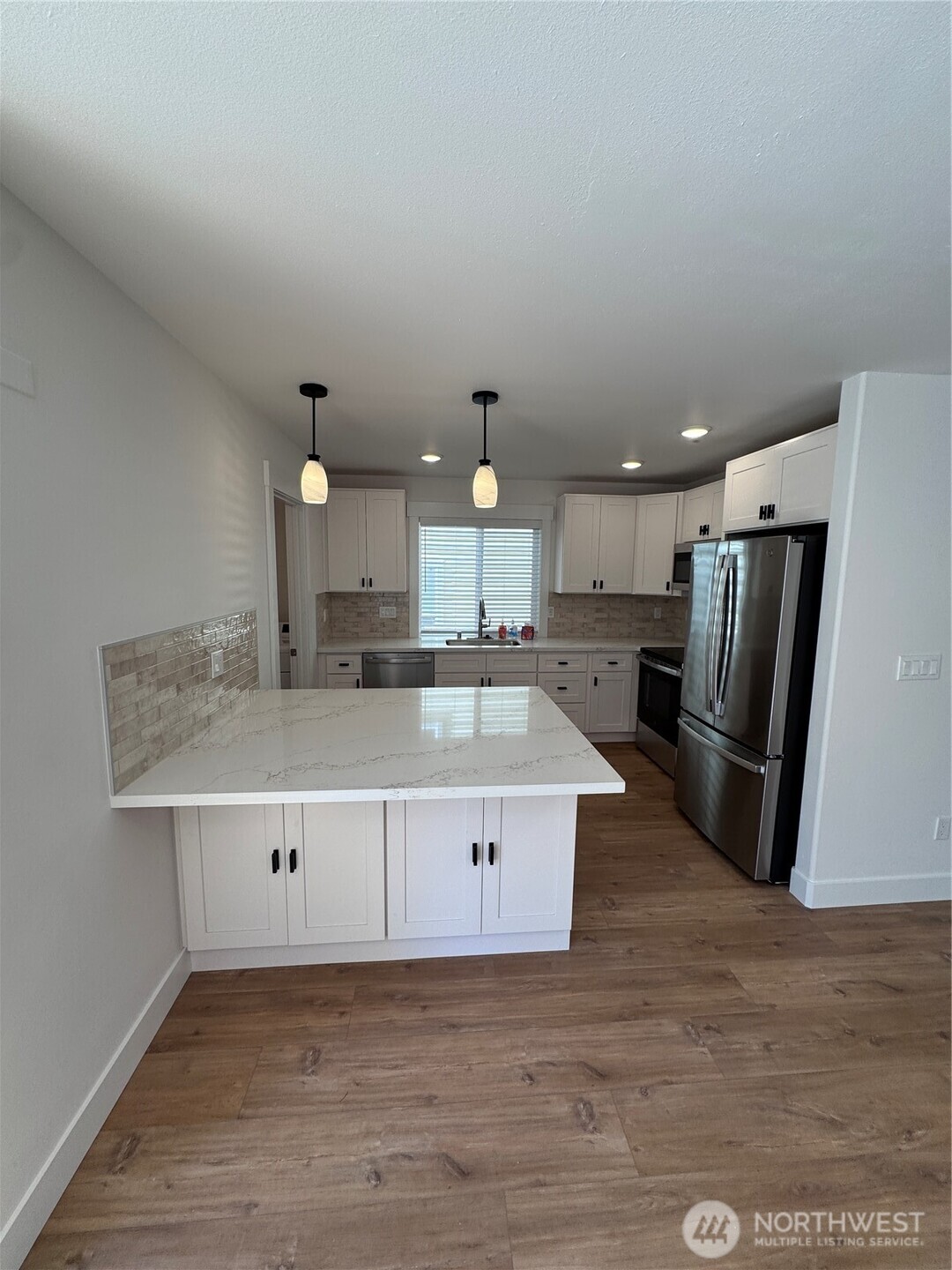 1869 Johnson Avenue Property Photo 6