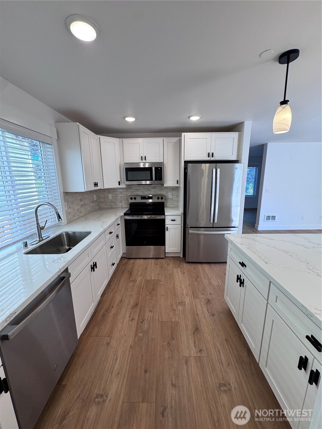 1869 Johnson Avenue Property Photo 9