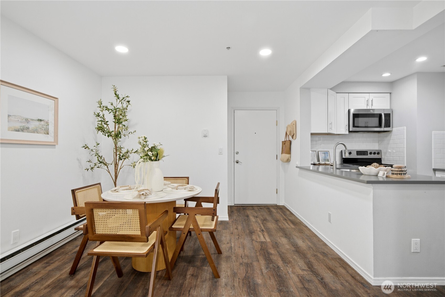 769 Hayes Street 201 Property Photo 6