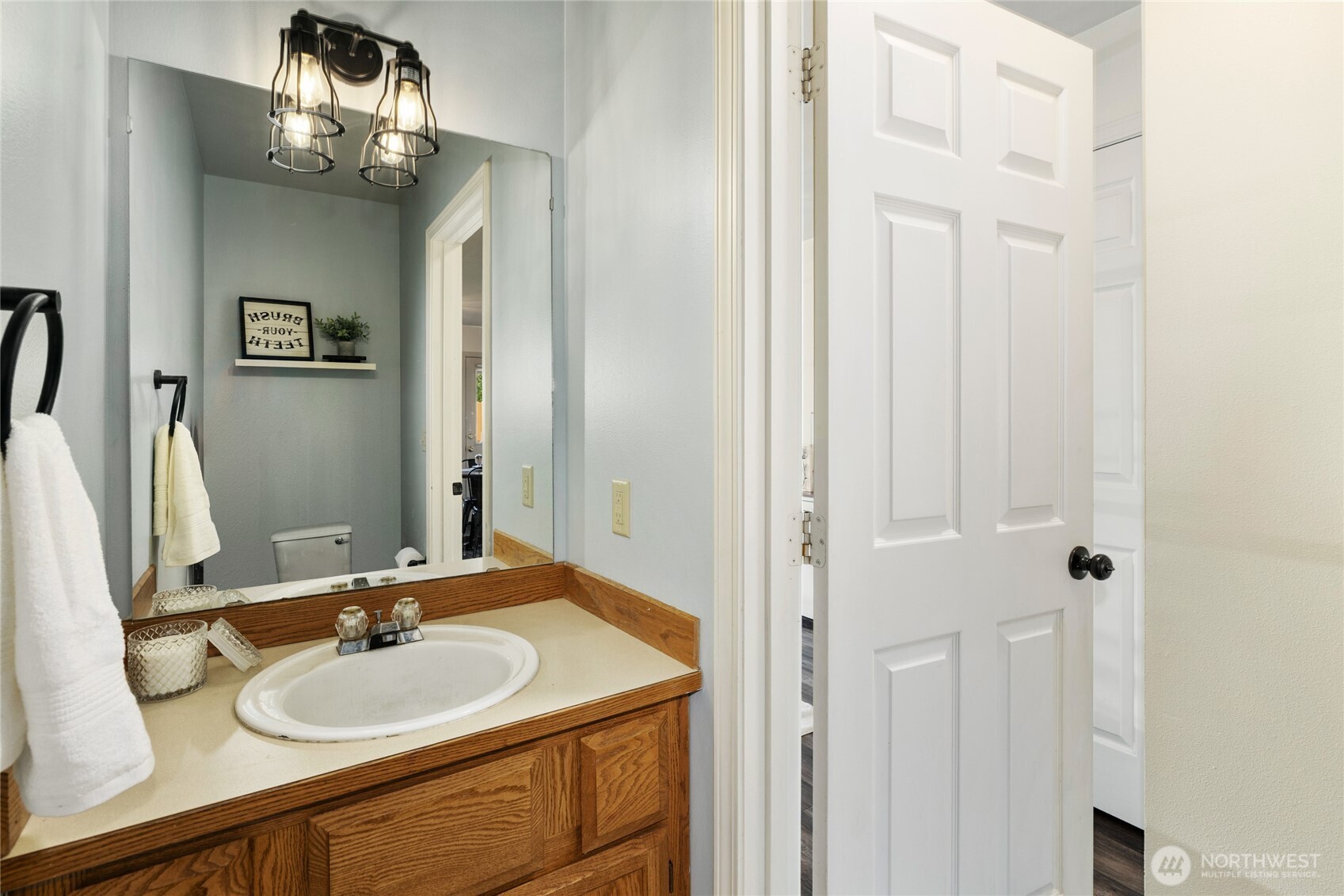 209 E 18th Avenue D19 Property Photo 13