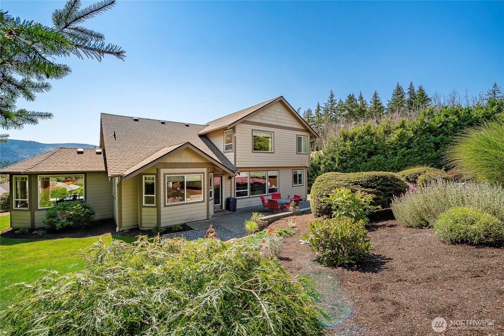 2207 Teal Court Property Photo 6