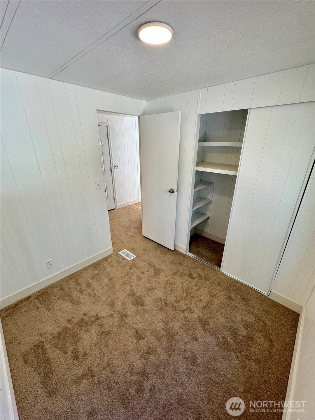 8522 37th Street Ct 66 Property Photo 11