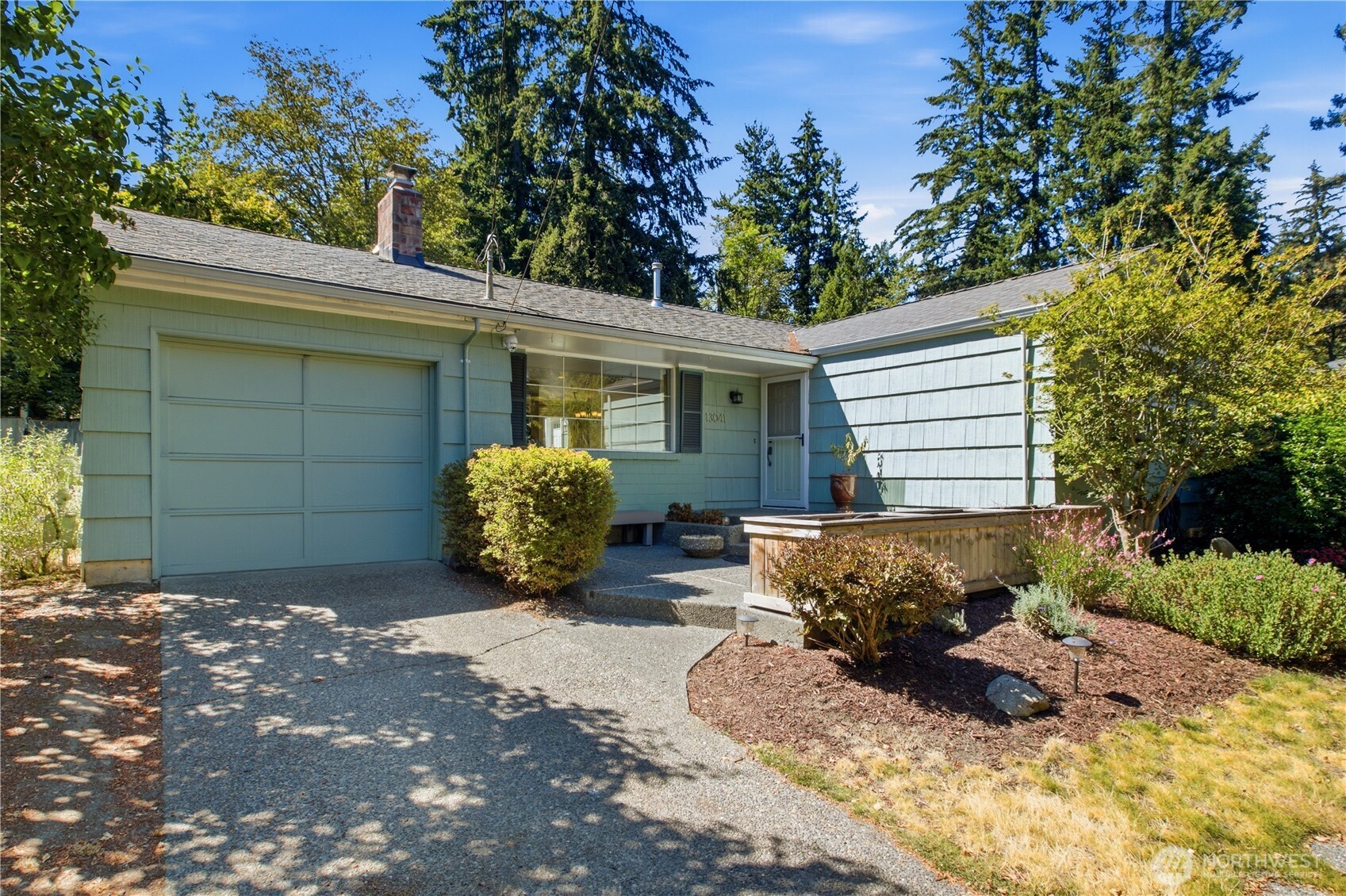 13041 25th Avenue Property Photo 1