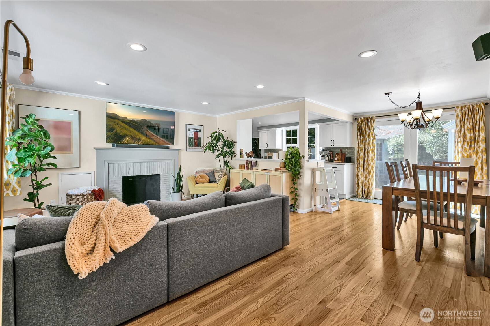 13041 25th Avenue Property Photo 6