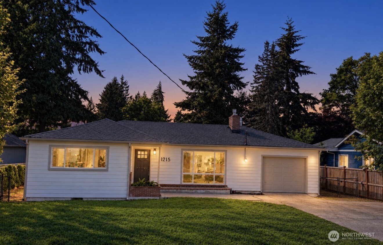 1215 Hall Street Property Photo 1