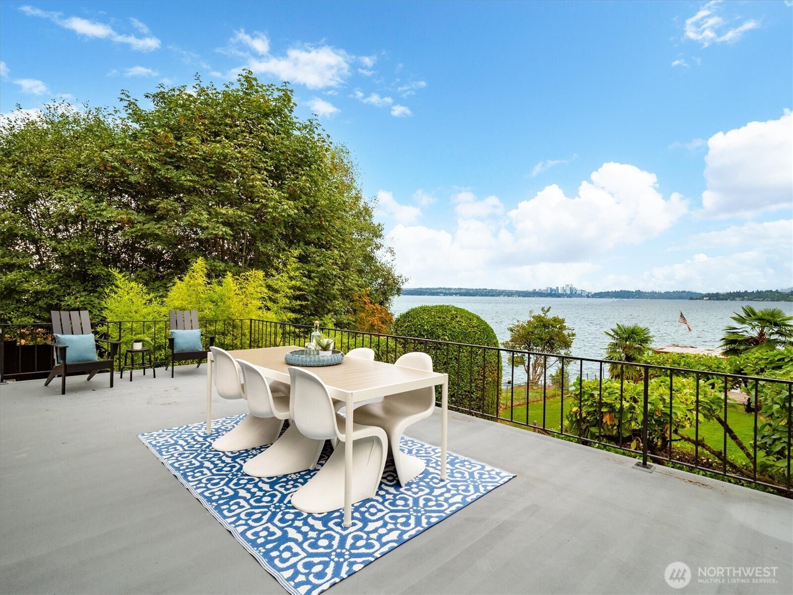 1302 Lakeside Avenue Property Photo 11