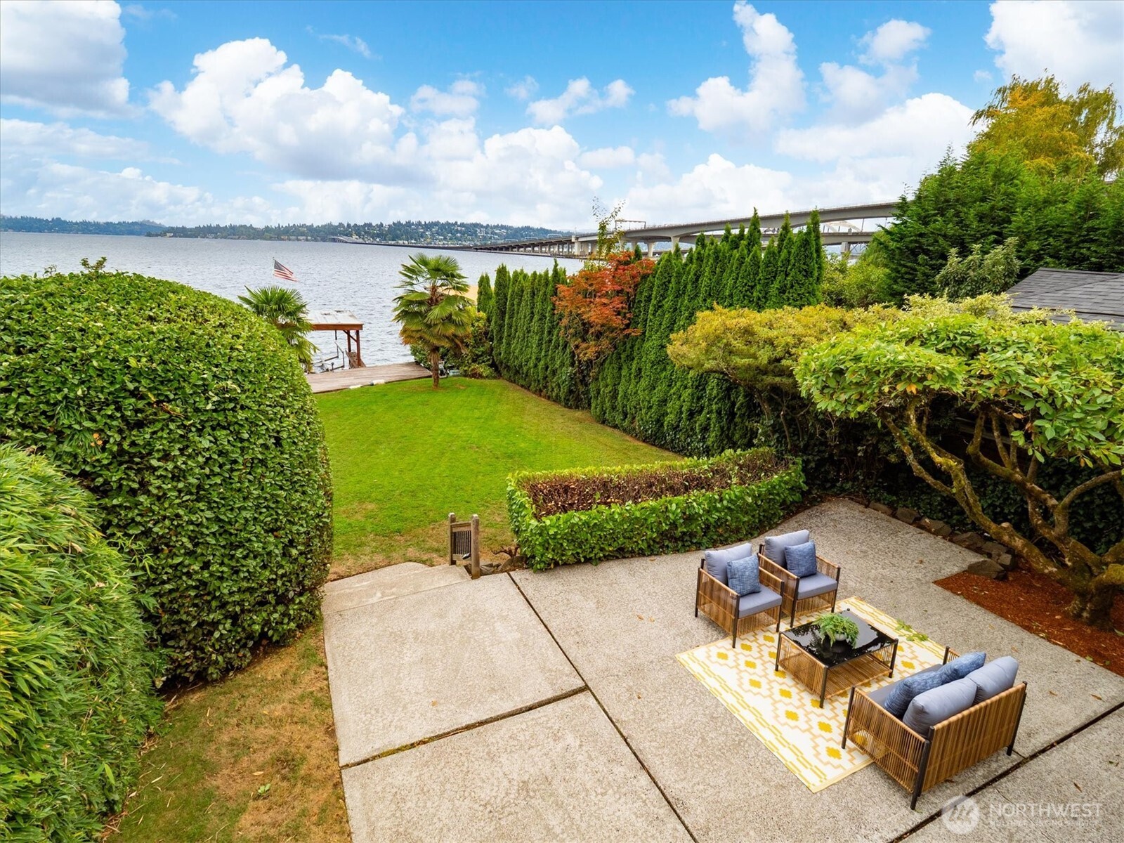 1302 Lakeside Avenue Property Photo 12
