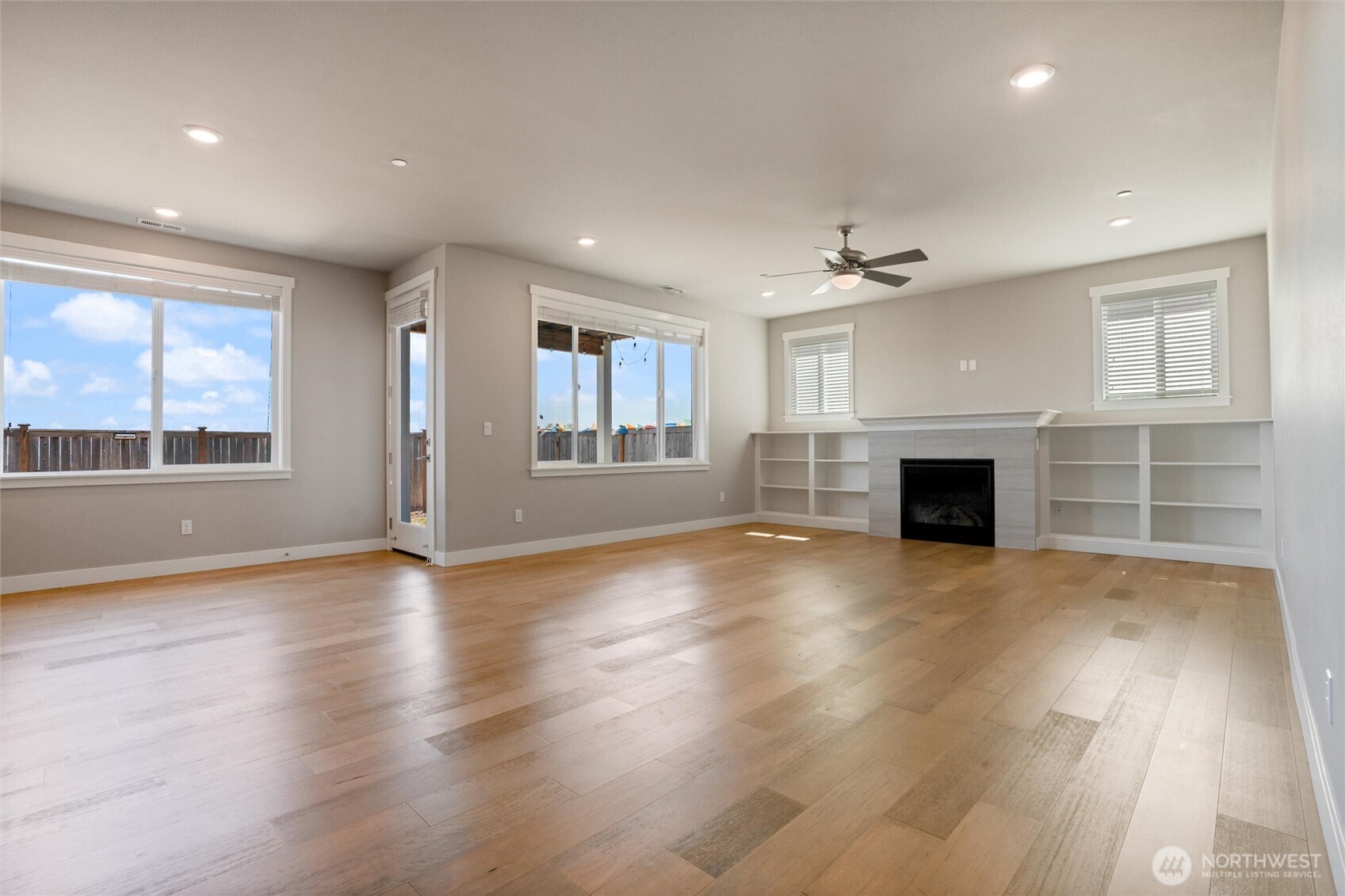 1407 Baker Heights Loop Property Photo 17