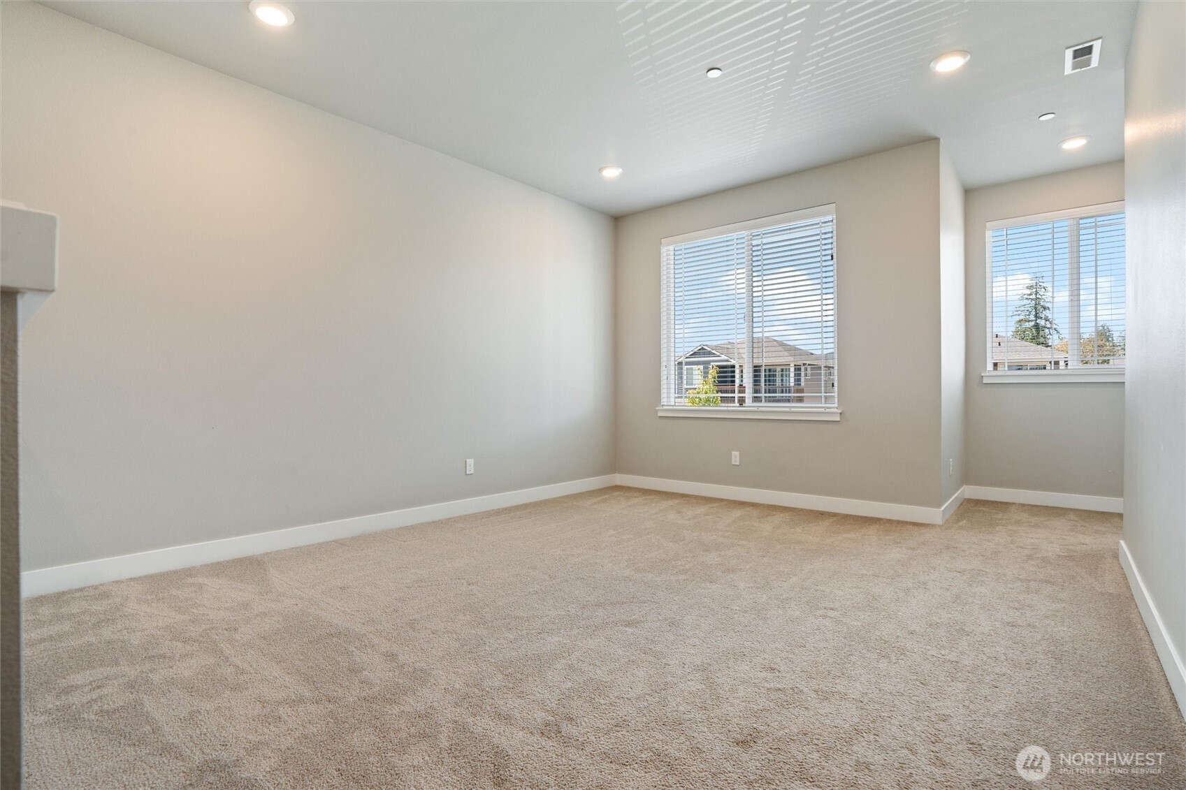 1407 Baker Heights Loop Property Photo 21