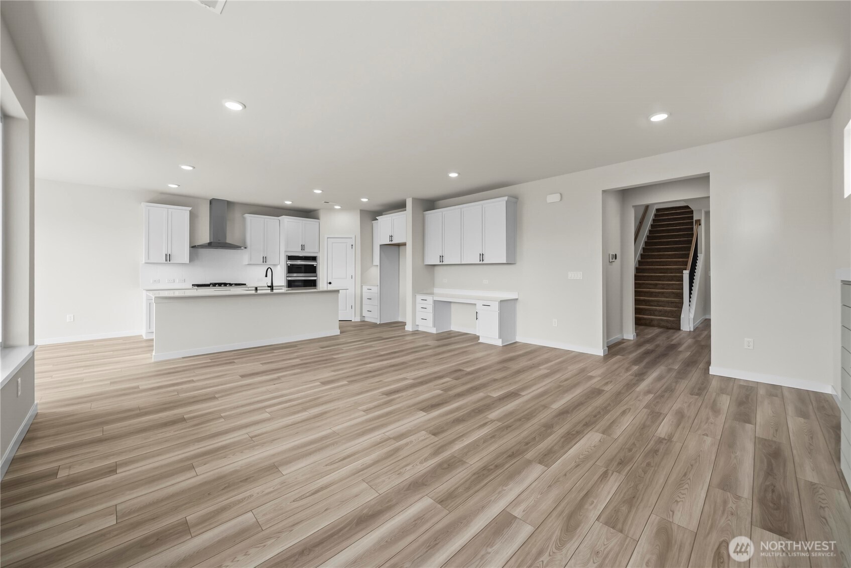 6011 Thornhill Avenue Property Photo 6