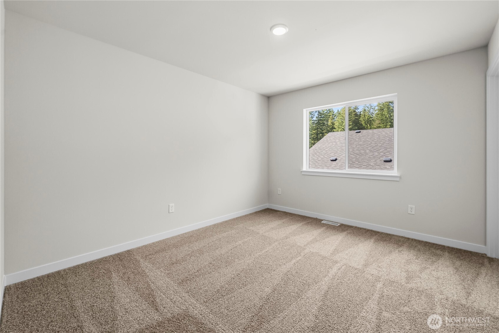 6011 Thornhill Avenue Property Photo 22