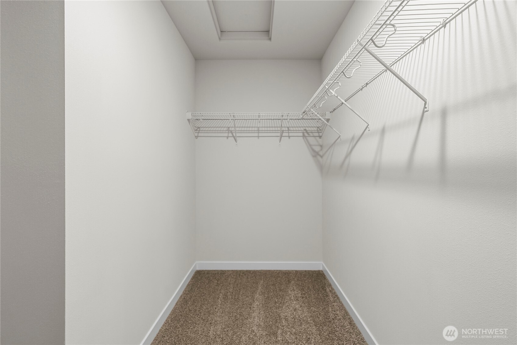 6011 Thornhill Avenue Property Photo 30