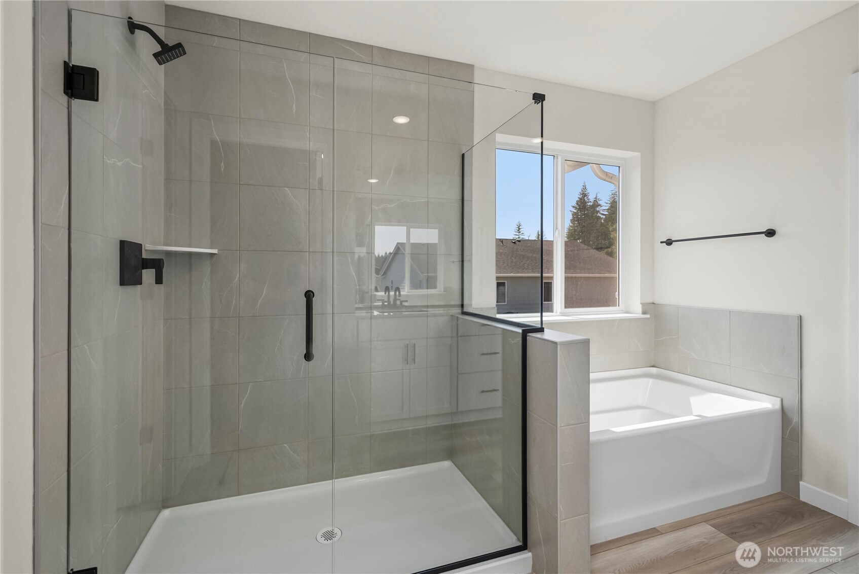 6011 Thornhill Avenue Property Photo 31