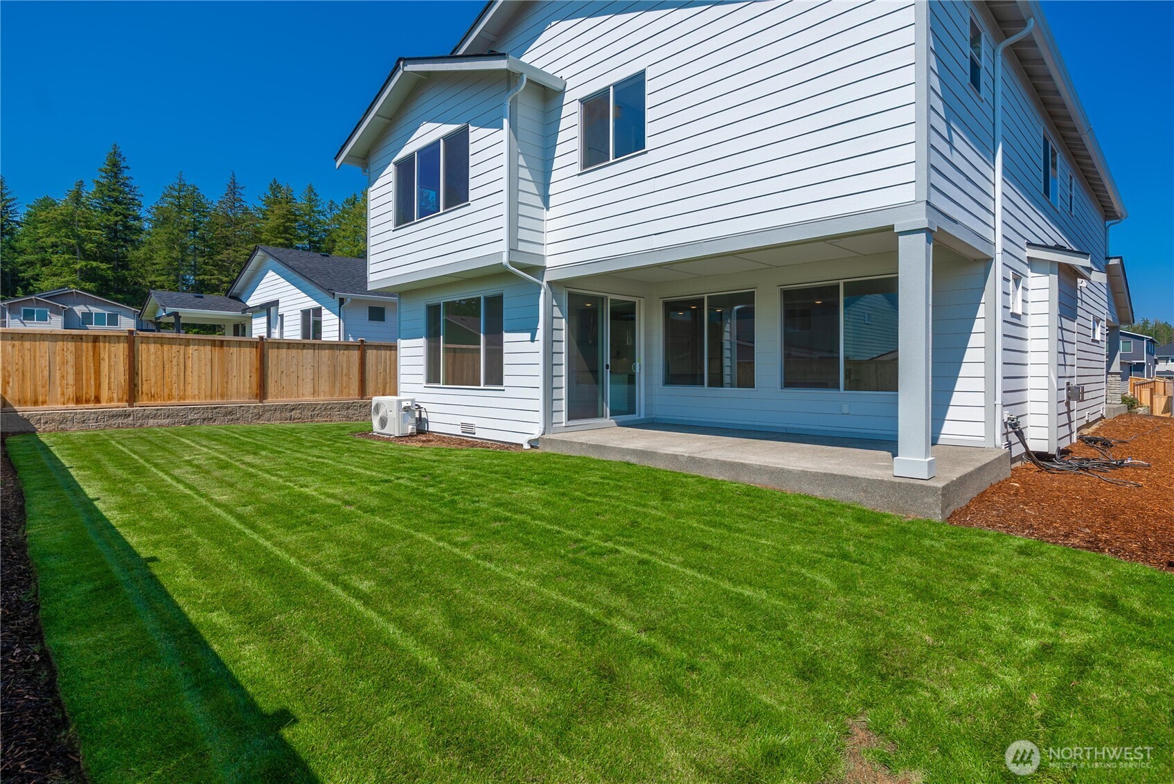 6011 Thornhill Avenue Property Photo 34