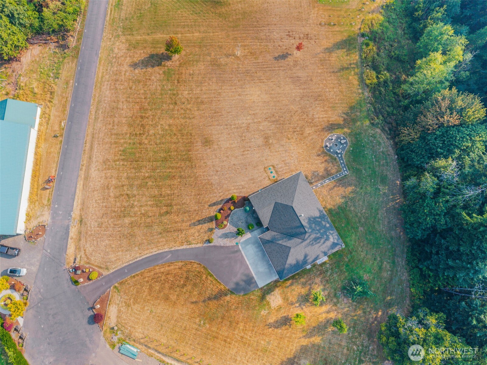 503 Cemetery Road Property Photo 5