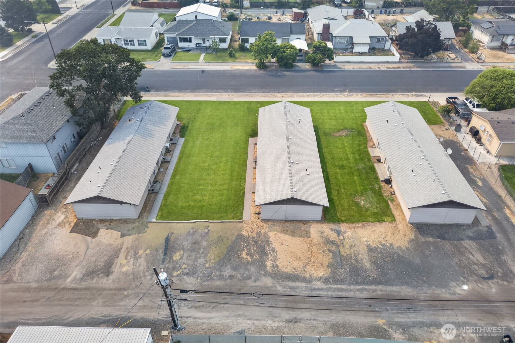 1133 1135 Cascade Avenue Property Photo 6