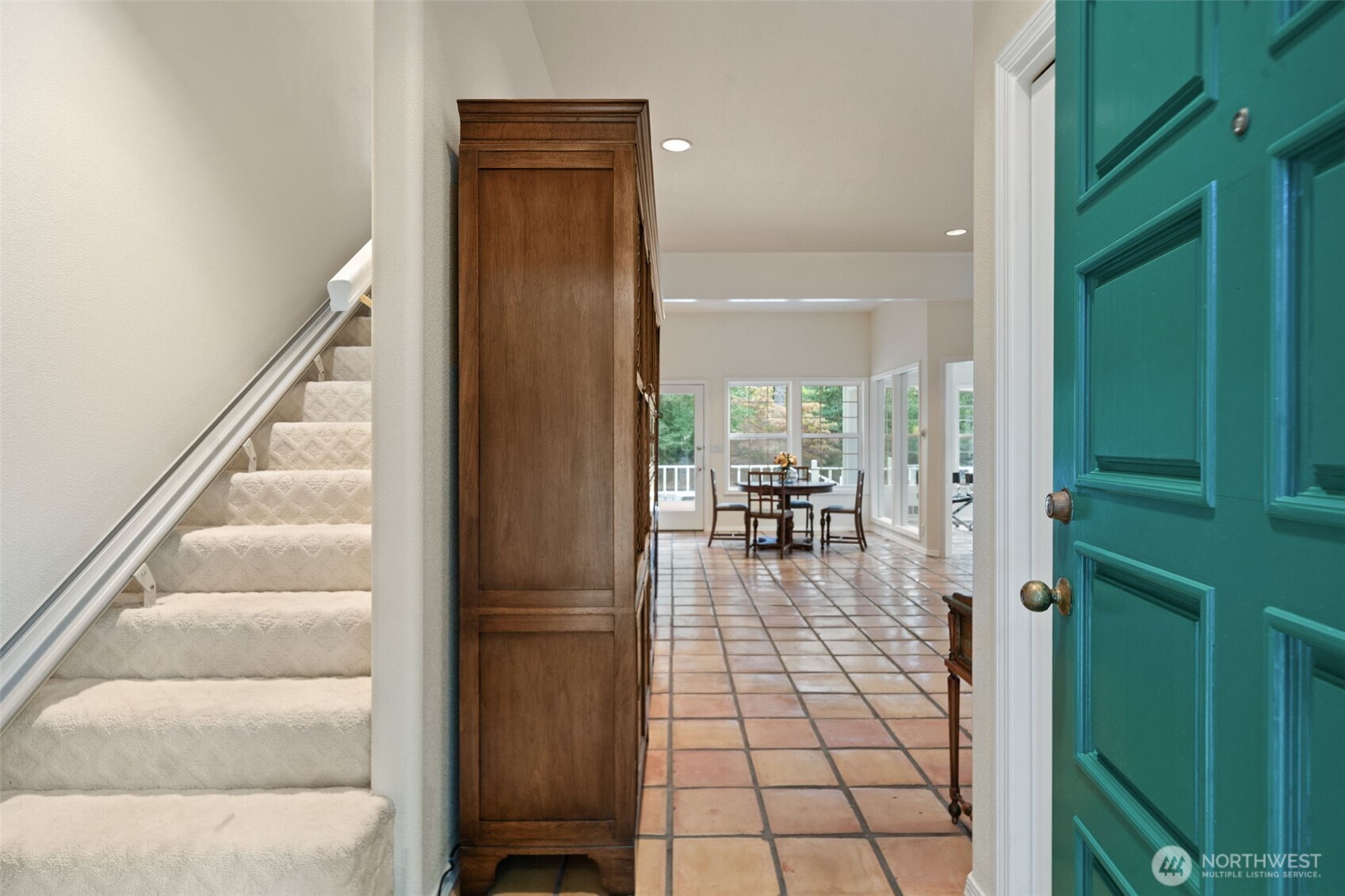 641 E Lakeshore Drive Property Photo 3
