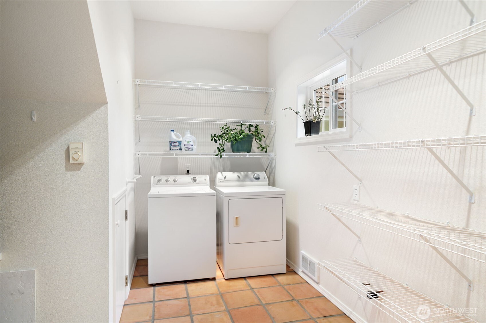 641 E Lakeshore Drive Property Photo 15