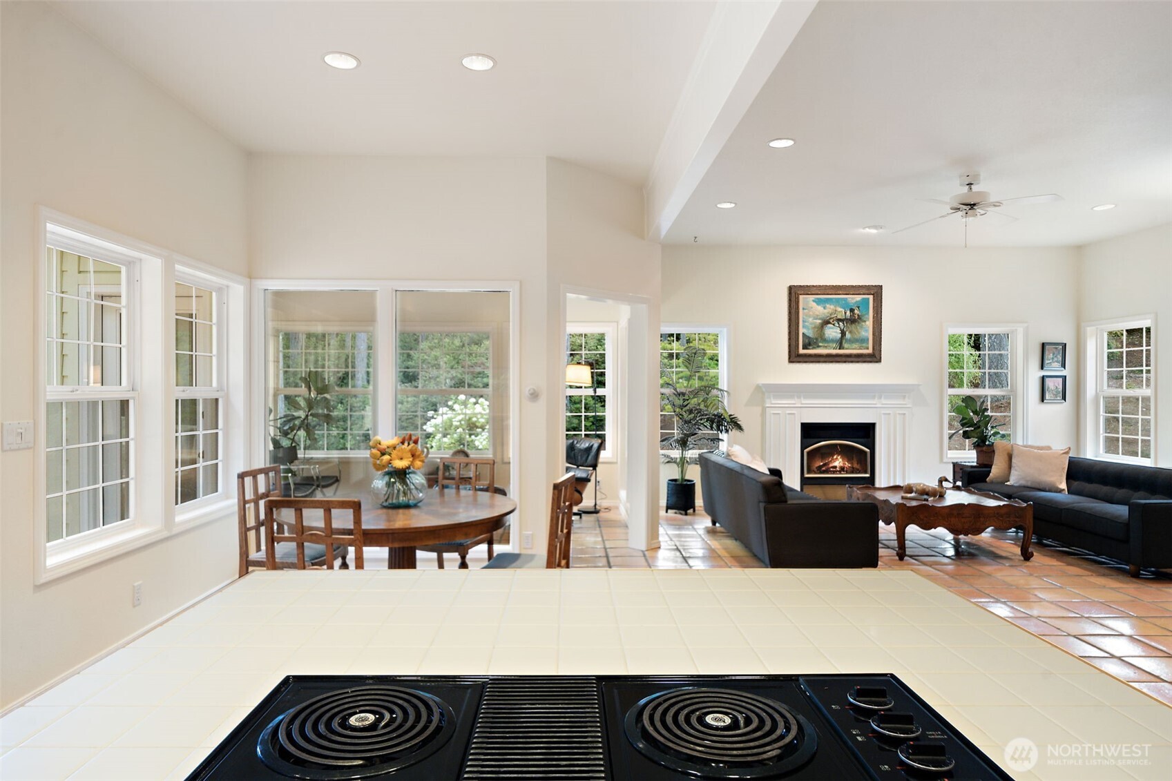 641 E Lakeshore Drive Property Photo 18