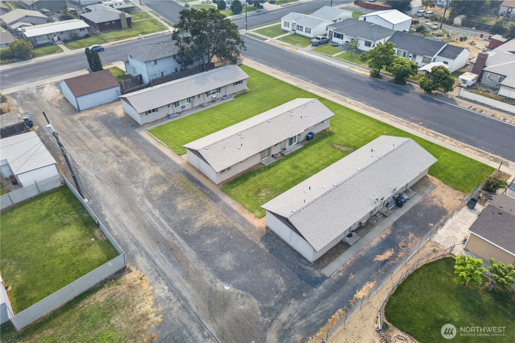 1137 1139 Cascade Avenue Property Photo 1