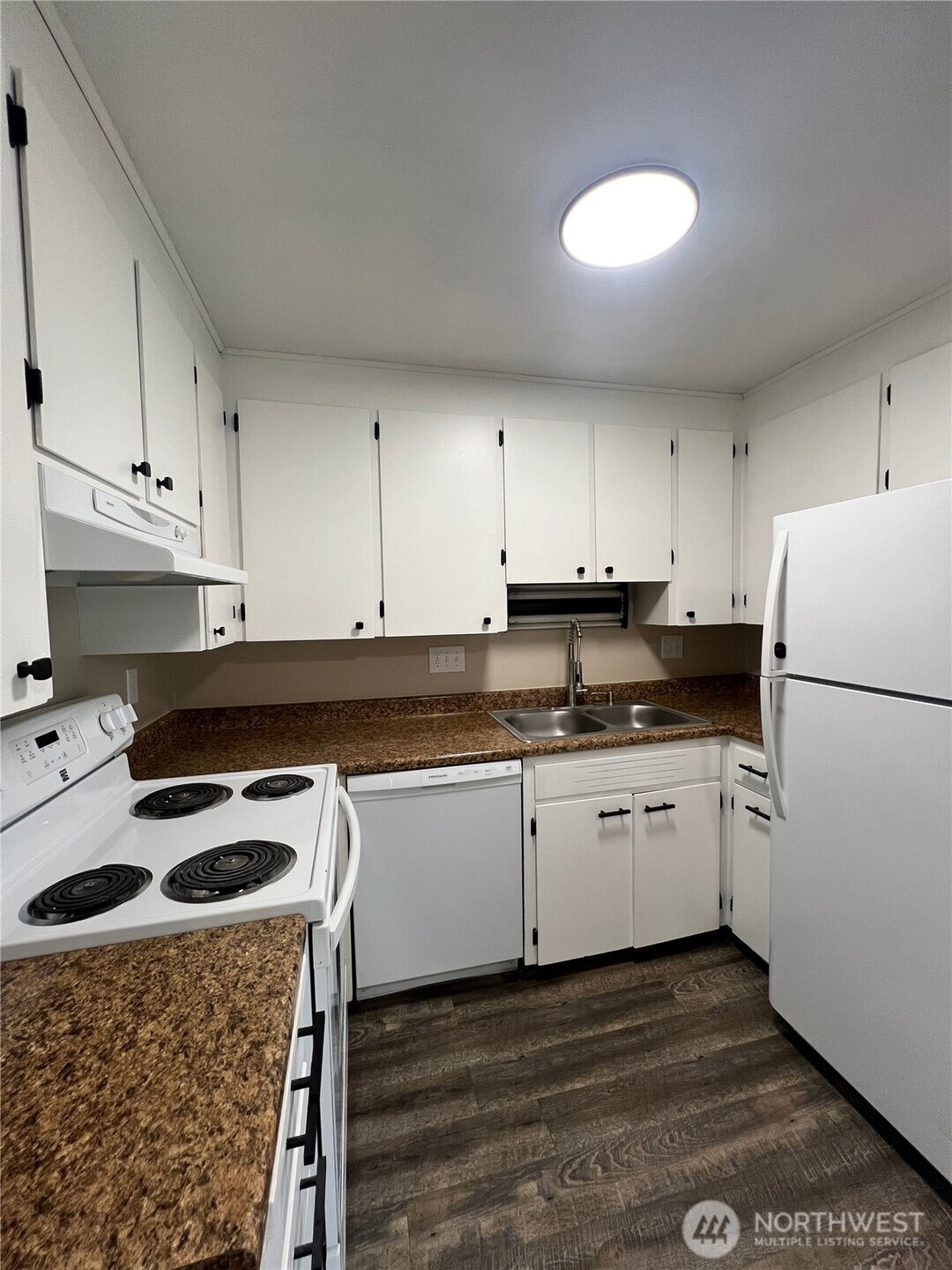 1137 1139 Cascade Avenue Property Photo 15