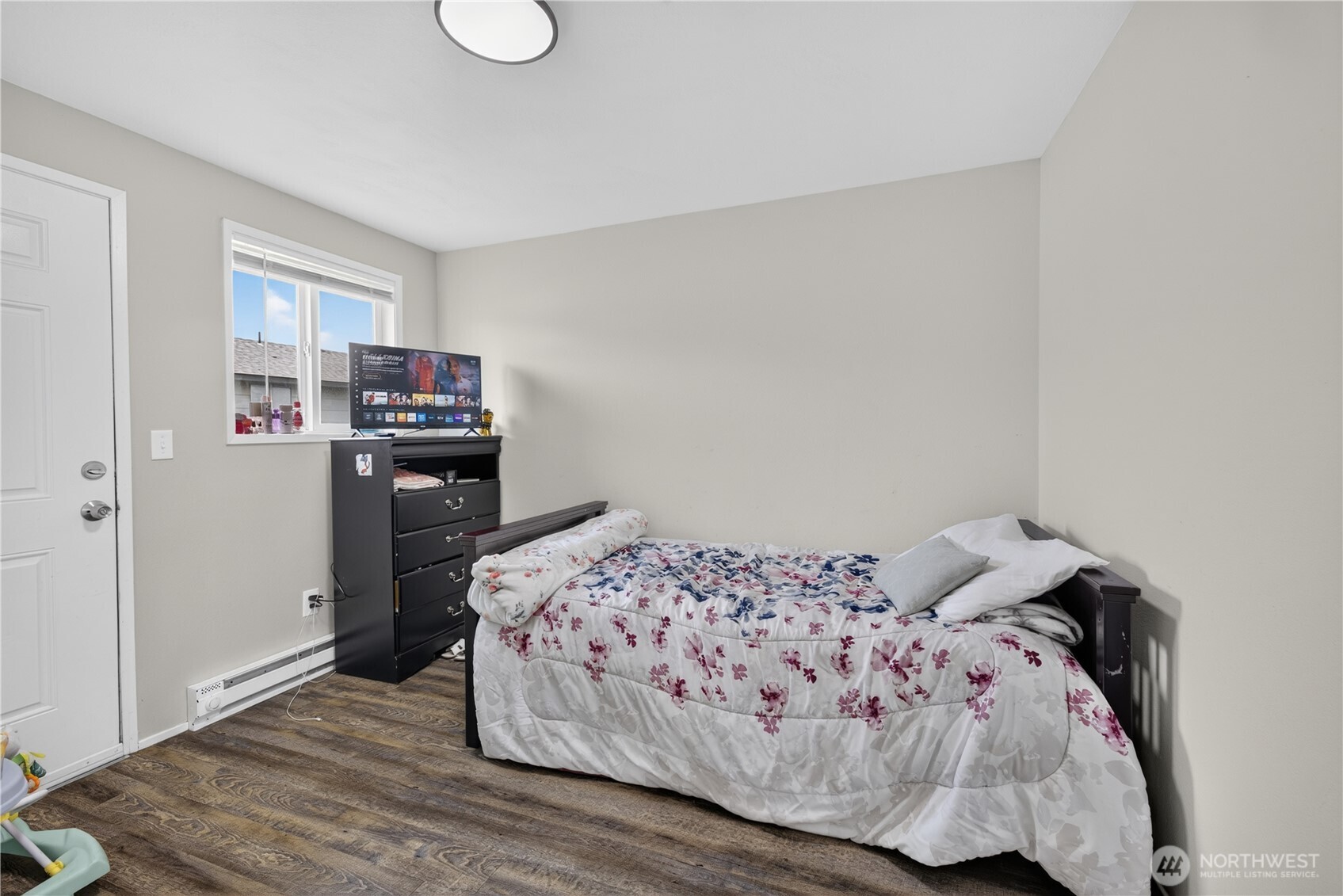 1141 1143 Cascade Avenue Property Photo 5