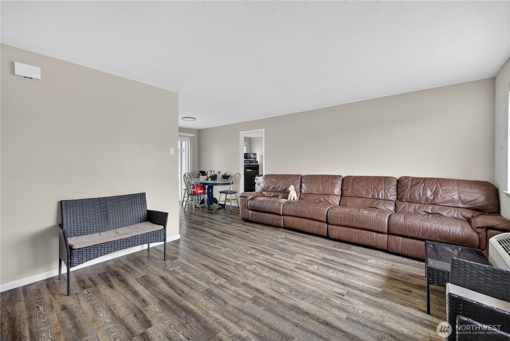 1141 1143 Cascade Avenue Property Photo 17