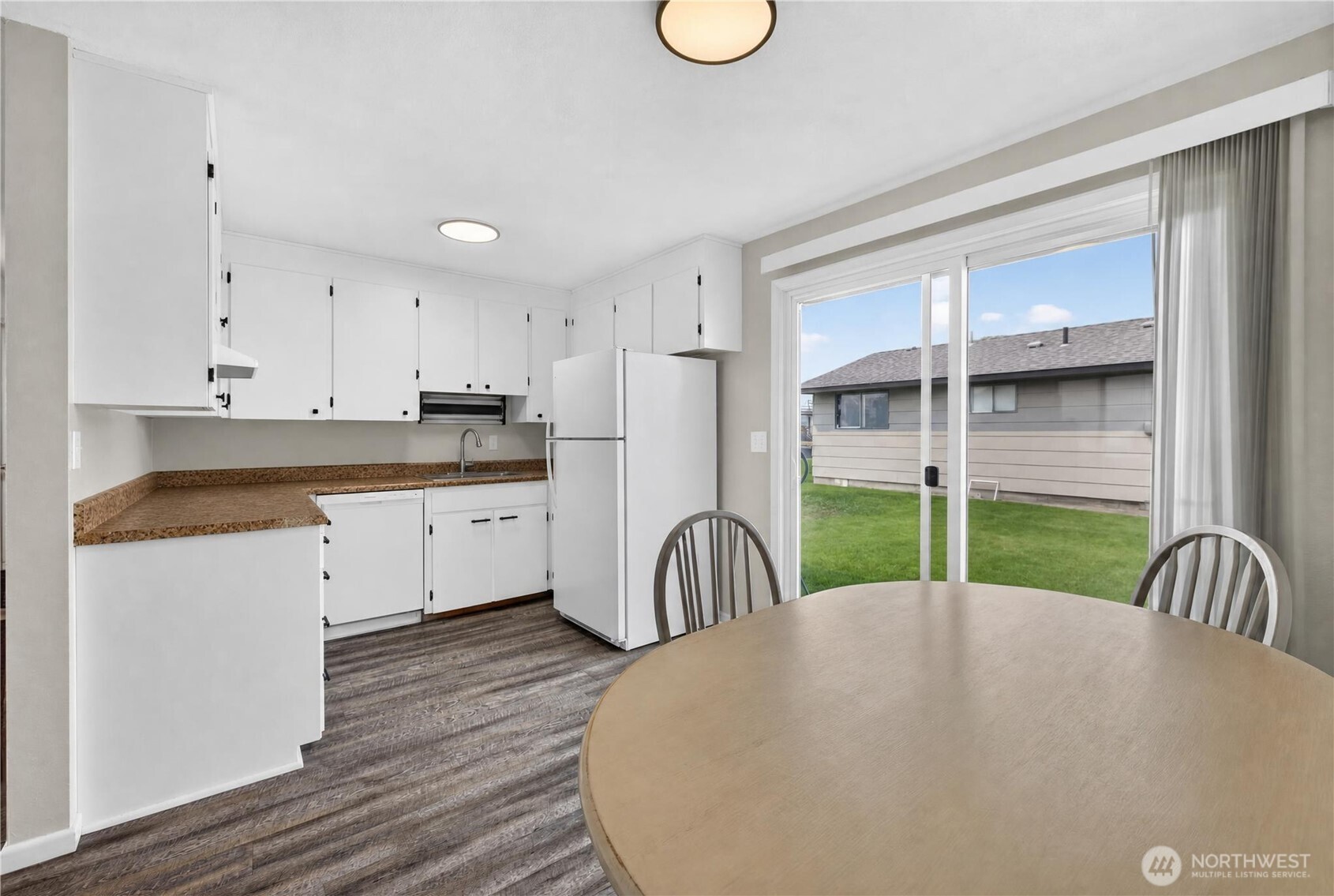 1141 1143 Cascade Avenue Property Photo 18