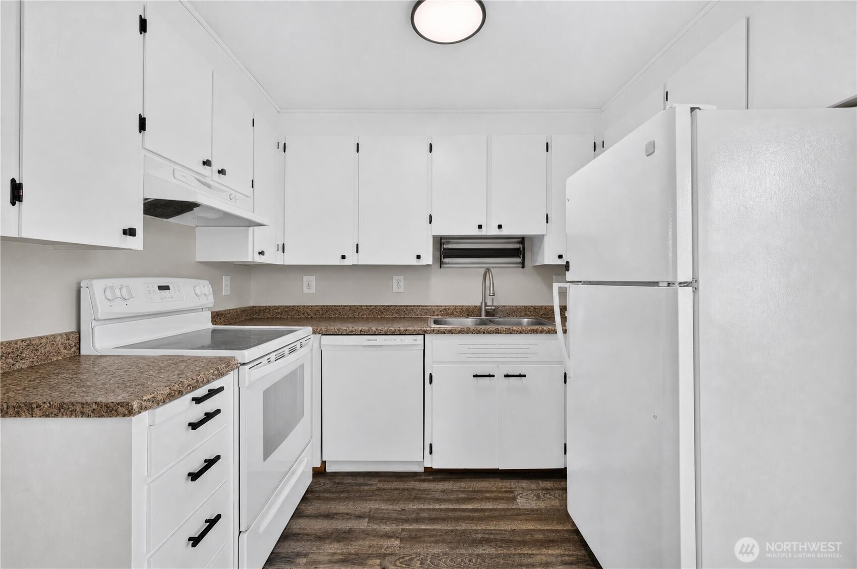 1141 1143 Cascade Avenue Property Photo 19