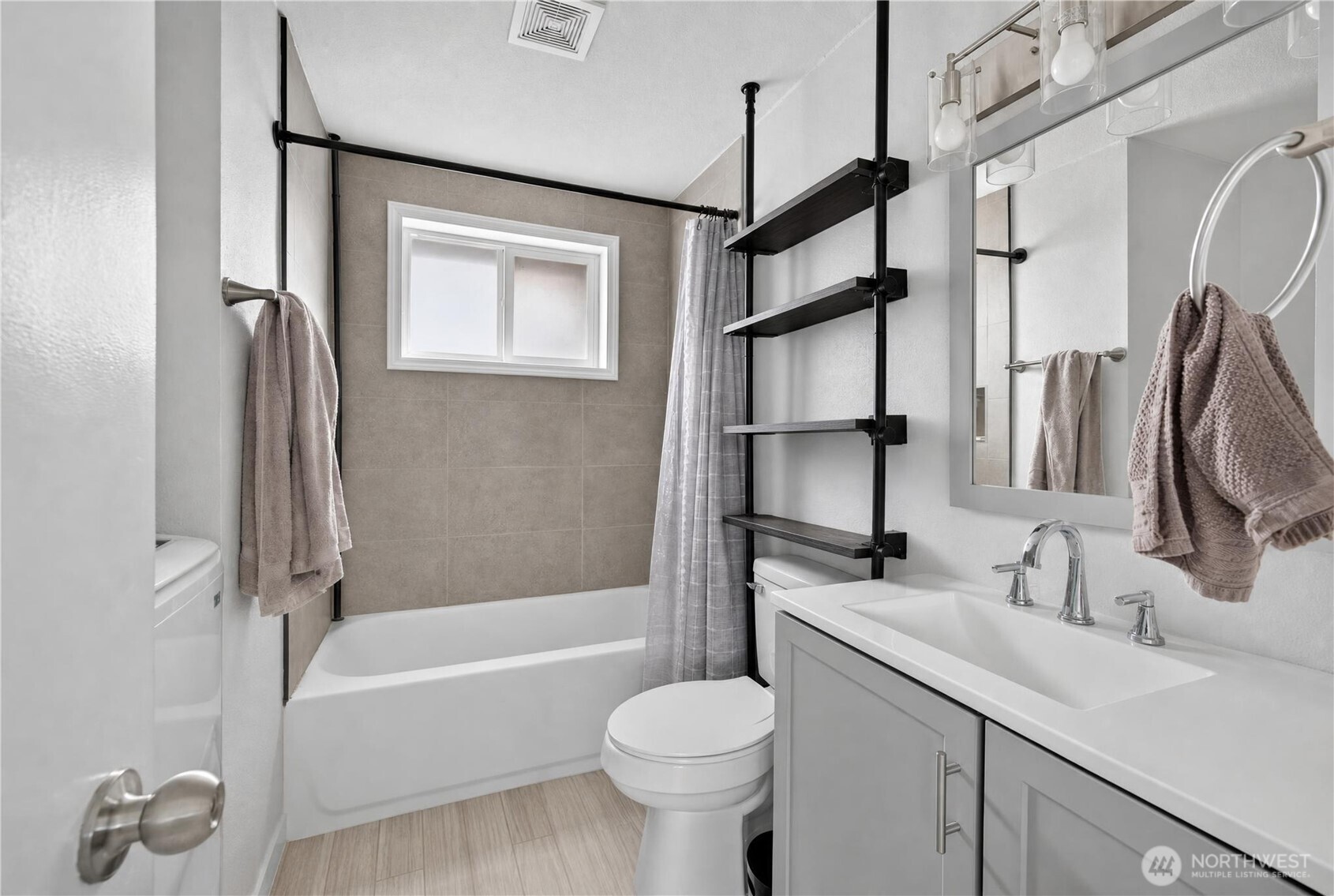 1141 1143 Cascade Avenue Property Photo 33