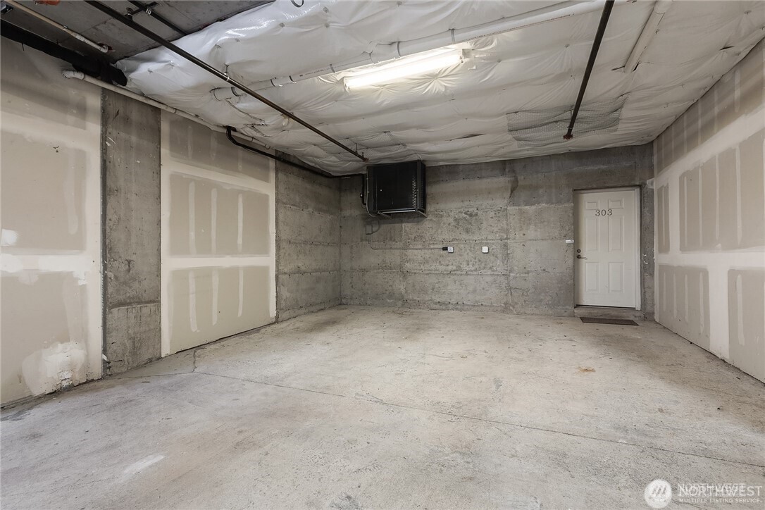303 Bellevue Way Property Photo 27