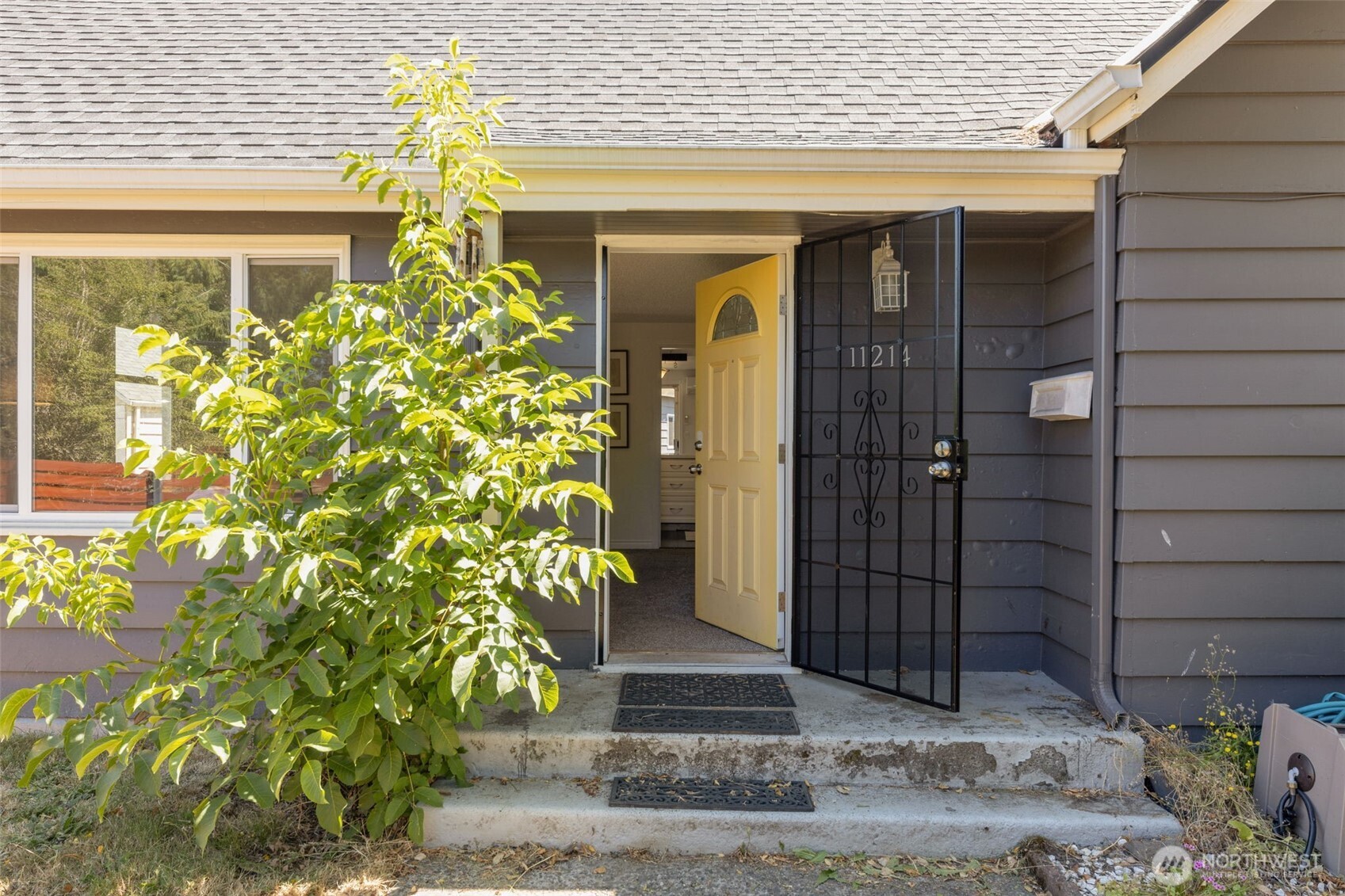 11214 Cornell Avenue Property Photo 4