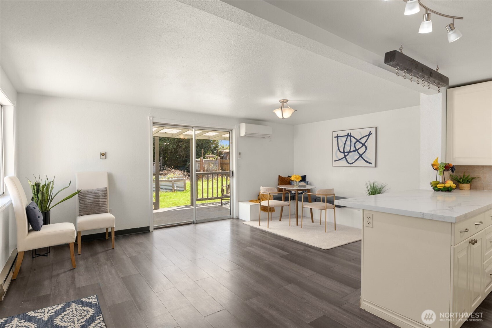 11214 Cornell Avenue Property Photo 10