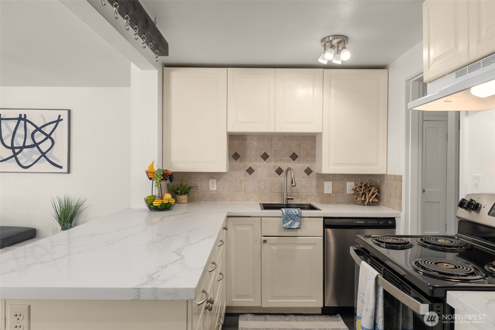 11214 Cornell Avenue Property Photo 17