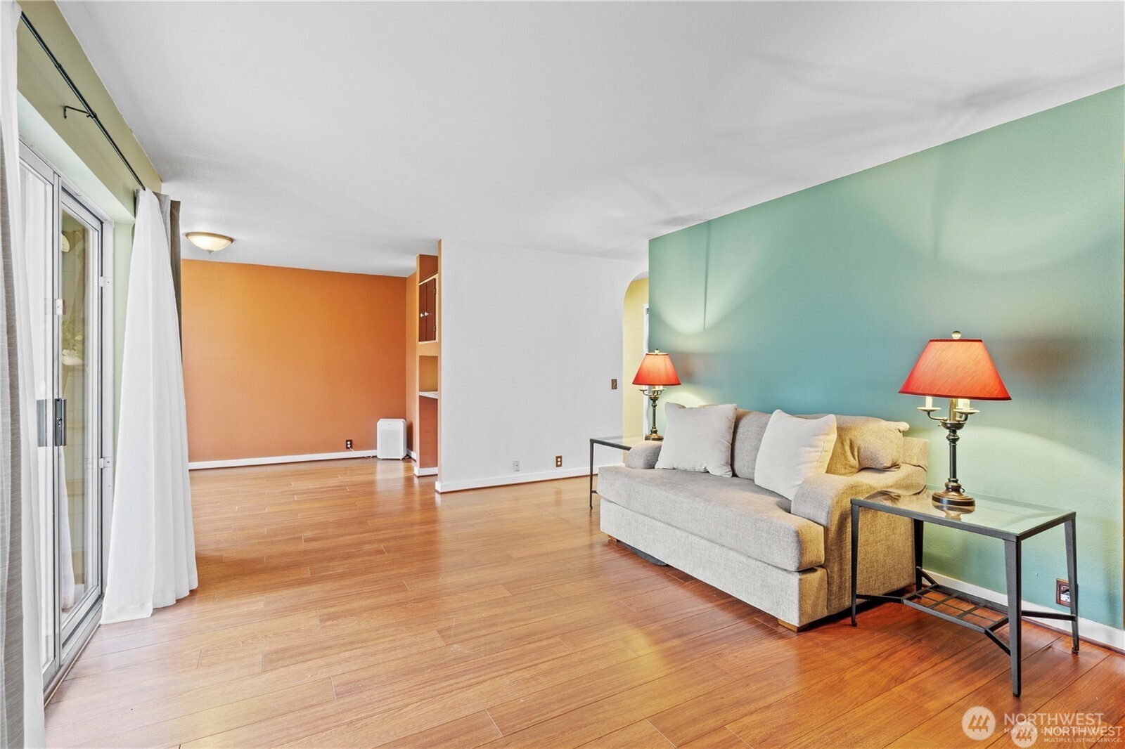 625 N Jackson Avenue C24 Property Photo 6